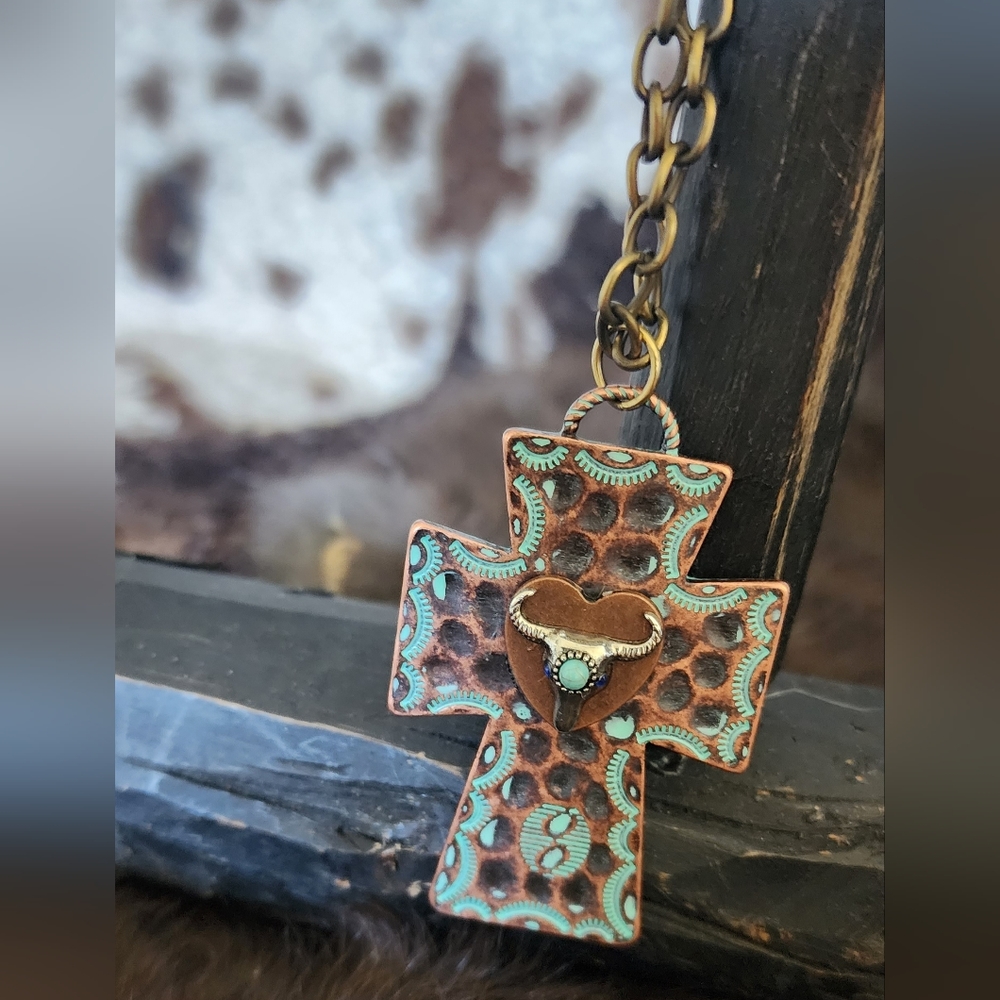 Boho Cross - Picture 2 of 7
